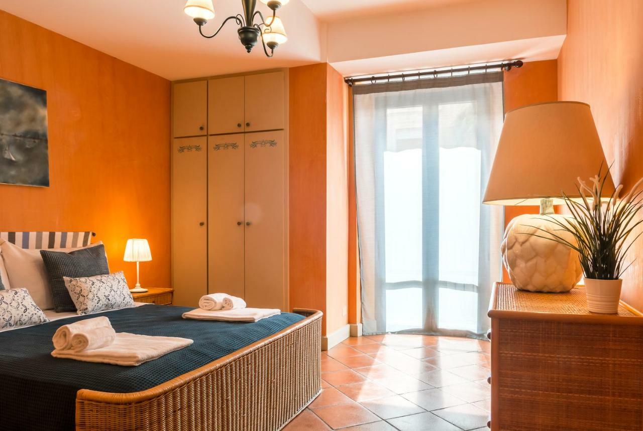 Les Suites - Apartments Riposto Bagian luar foto