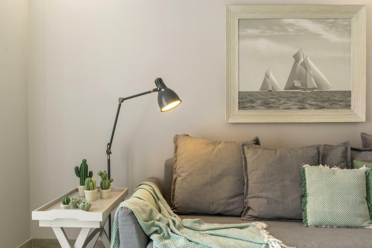 Les Suites - Apartments Riposto Bagian luar foto