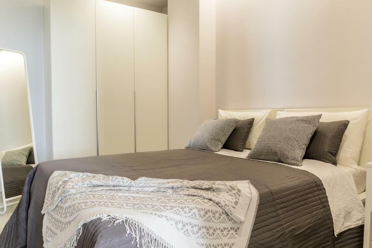 Les Suites - Apartments Riposto Bagian luar foto