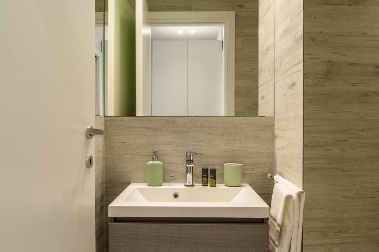 Les Suites - Apartments Riposto Bagian luar foto