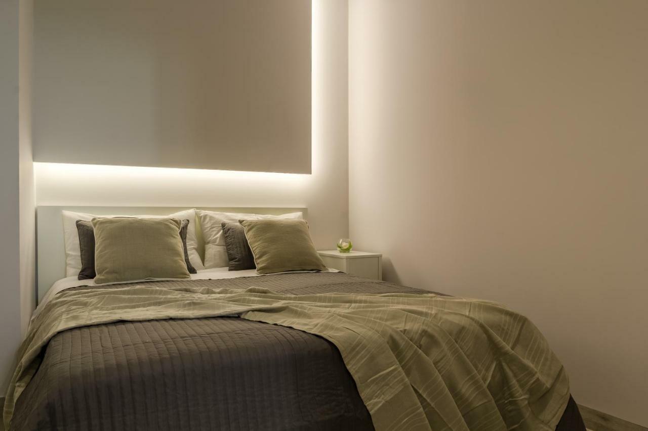 Les Suites - Apartments Riposto Bagian luar foto
